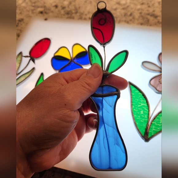 Lot of 4 Vintage Flower Retro Stainglass Sunkatchers Tulips, Pansy, Orchid - Picture 10 of 16